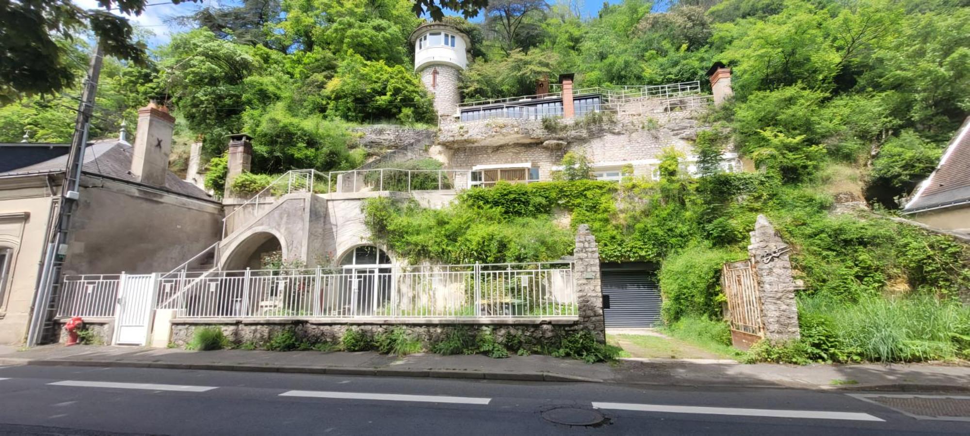 Troglodyte Baths Apartment Saint-Étienne-de-Chigny Exterior photo